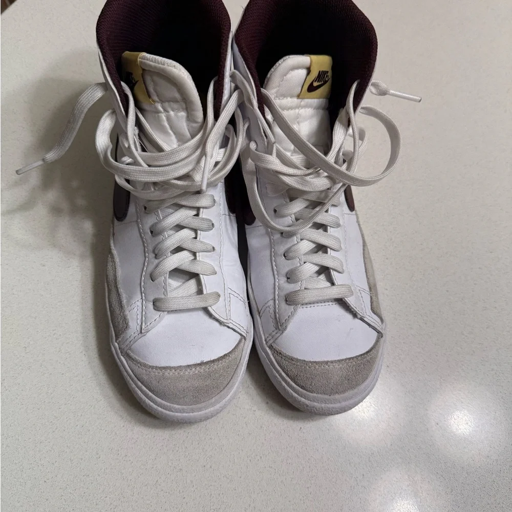 Nike White and Burgundy High-Top Sneakers - Picture 2 of 3